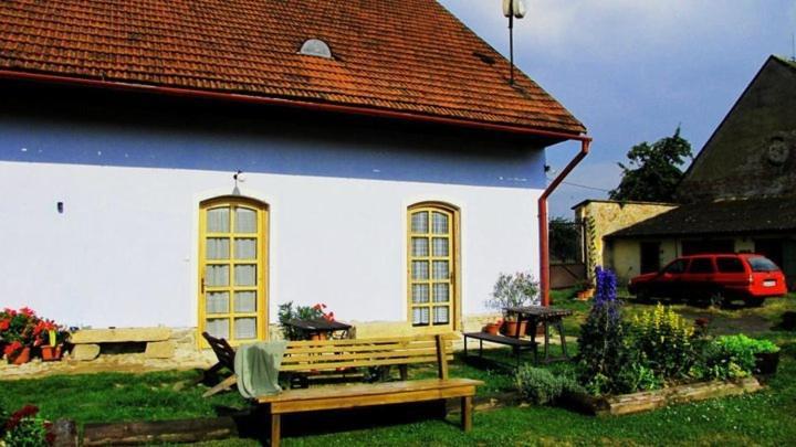 Ferienwohnung Dvur V Borovne Borovná Exterior foto